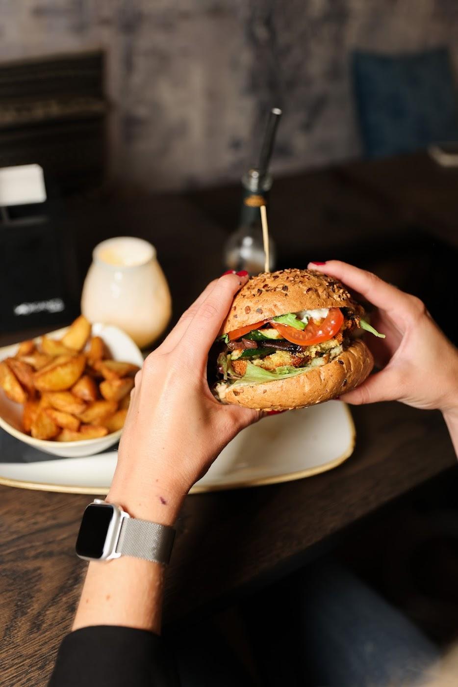 Daimler's Bar & Grill