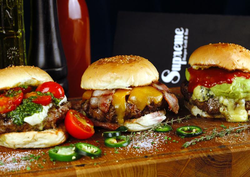 Supreme Burger