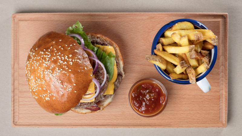 Wolf Burger & Steak
