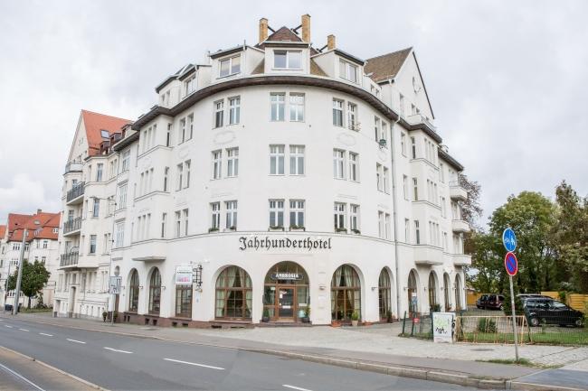 Jahrhunderthotel