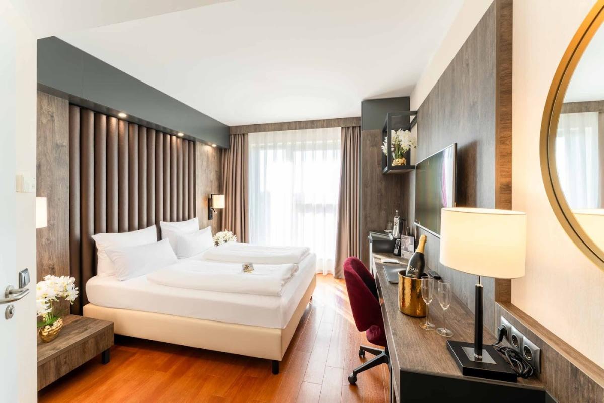 Plaza Premium Karlsruhe
