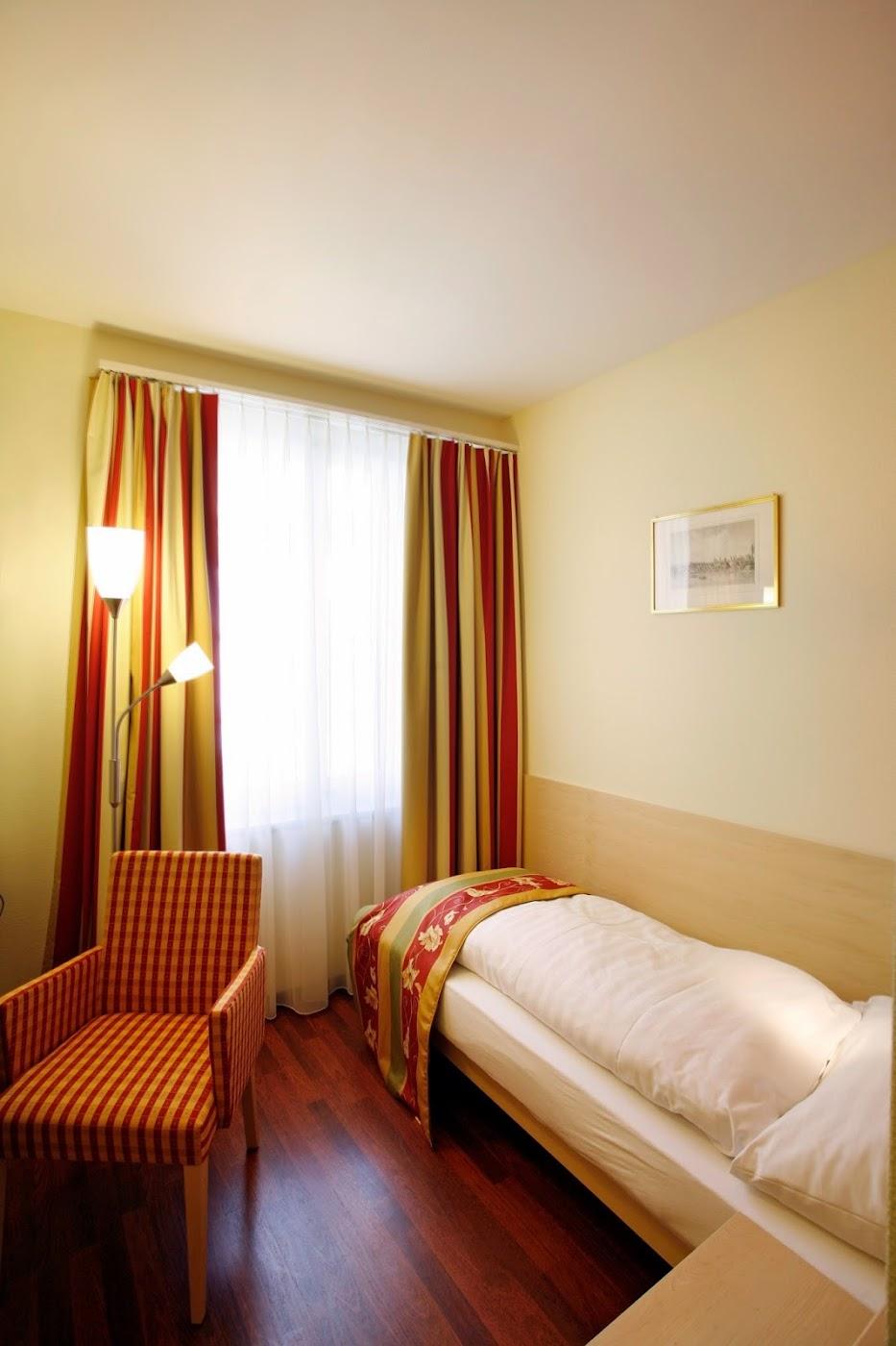 Hotel de la Paix